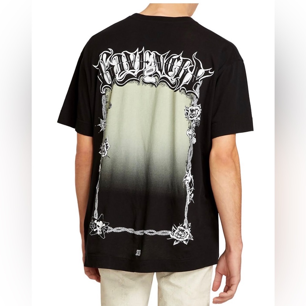 GIVENCHY. OVERSIZED EMPTY FRAME BLACK T-SHIRT SIZE XS RUNS BIG BRAND NEW